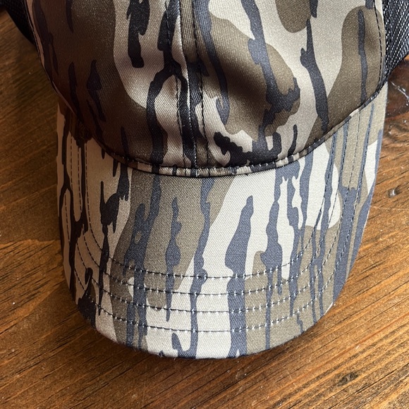 Mossy Oak Camo hat. New with tags. - Picture 6 of 7